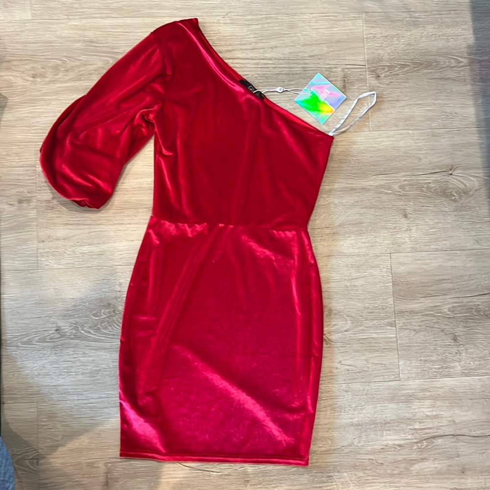Brand new misguided off one shoulder red velvet mini bodycon.